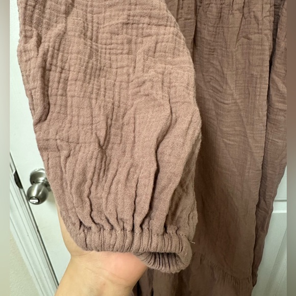 Women’s Dress - Picture 2 of 5